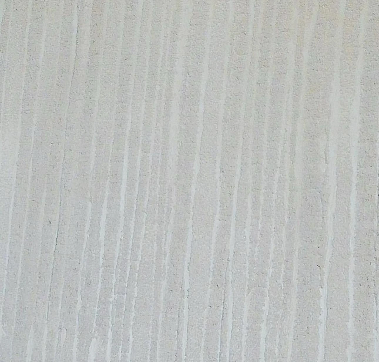 Parete con finitura decorativa a effetto canna di bambù
